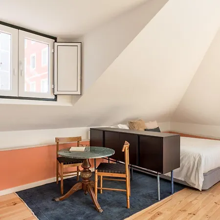 Apartment Joivy Flats Next To Rossio Square And Main Attractions Lissabon