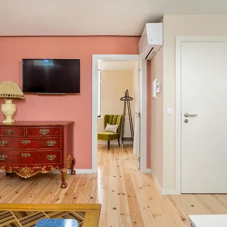 Joivy Flats Next To Rossio Square And Main Attractions Lizbona